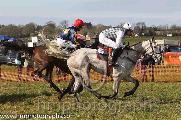 09th PU My Highland Lynx ( 6 )  K O'Hare - Trainer: Rhona C MacKenzie - mackensie tartan, white collar