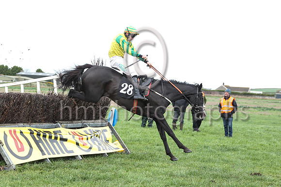 01st THE HERO NEXT DOOR and D G Lavery ( 28 , YELLOW,green cross of lorraine; yellow sleeves,green chevrons; yellow &amp; green hooped cap ) Trainer: Patrick Eugene Turley,, Owner : Mary Turley