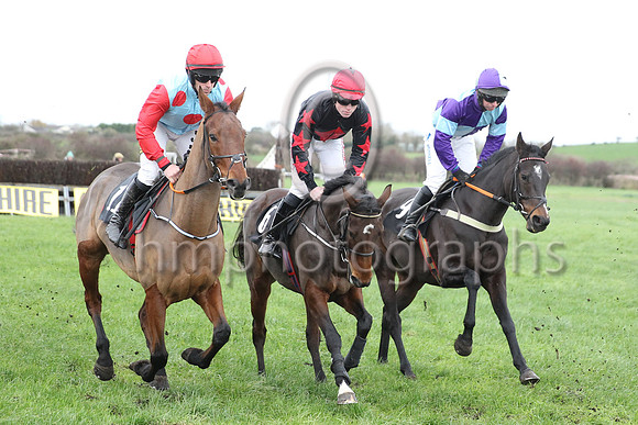 01st INTERSKY SUNSET and D McGill ( 6 , BLACK,red diamond; black sleeves,red stars; red cap,black star ) Trainer: Karen McNeilly,, Owner : Karen McNeilly - FT8E4014