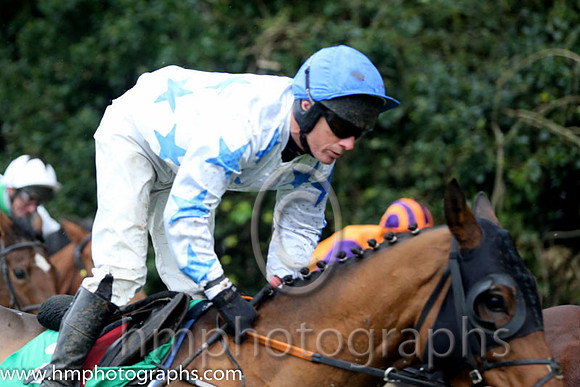 01 Formal Bid and P Carberry - - 01st (2 ,White, blue stars ) Trainer - G Elliott