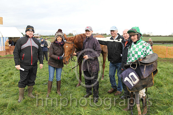 01st TAREESH LANE and N MCParlan ( 10 , GREEN  WHITE CHECK; green,white check sleeves; green cap,white spots ) Trainer: Sean McParlan,, Owner : P. Madine