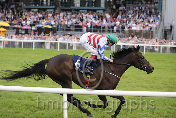01st Witty Repartee ( 6 , white and red chevrons ) and C.D. Hayes - Trainer : A. Oliver - Owner : Francis Campbell