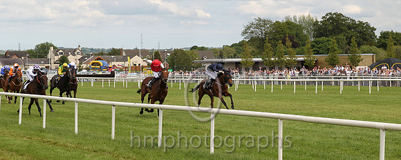 01st Botany Bay ( 9 , scarlet, white sleeves ) and N.G. McCullagh - Trainer : Charles O'Brien - Owner : Mrs Jacqueline O'Brien/Mrs.John Magnier/Michael Tabor
