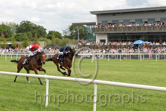 01st Botany Bay ( 9 , scarlet, white sleeves ) and N.G. McCullagh - Trainer : Charles O'Brien - Owner : Mrs Jacqueline O'Brien/Mrs.John Magnier/Michael Tabor