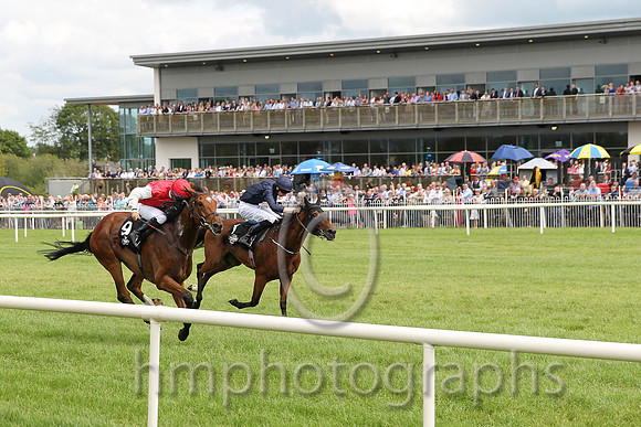 01st Botany Bay ( 9 , scarlet, white sleeves ) and N.G. McCullagh - Trainer : Charles O'Brien - Owner : Mrs Jacqueline O'Brien/Mrs.John Magnier/Michael Tabor