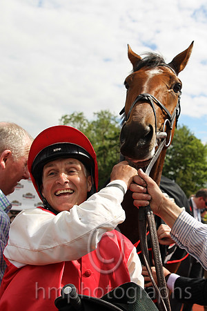 01st Botany Bay ( 9 , scarlet, white sleeves ) and N.G. McCullagh - Trainer : Charles O'Brien - Owner : Mrs Jacqueline O'Brien/Mrs.John Magnier/Michael Tabor