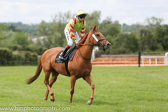 04th Majestic Timeline ( 5 , light green ,red epaulettes ) and C.D. Hayes - Trainer : Adrian Brendan Joyce - Owner : M. Kerrigan