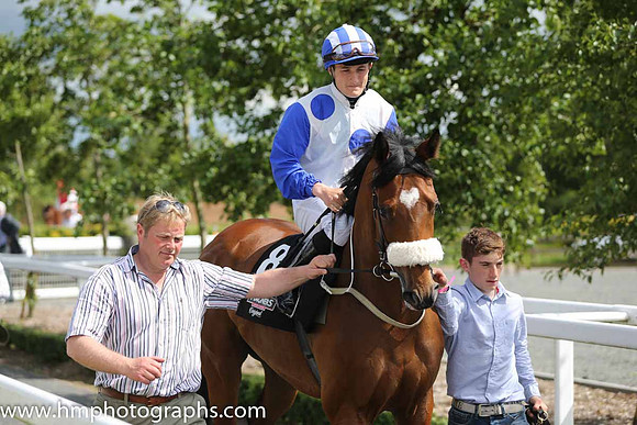 07th Azzuri (GB) ( 8 , white, large royal blue spots ) and S. Foley - Trainer : G.M.Lyons - Owner : Sean Jones