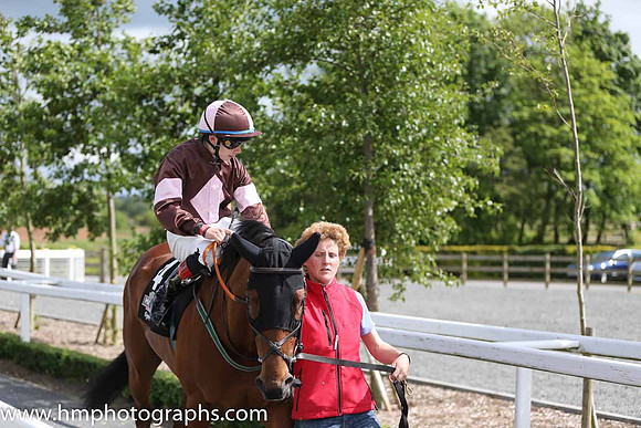 09th Whitehaven Bay (GB) ( 4 , brown, pink diamond ) and R.P. Whelan - Trainer : Ms. Sheila Lavery - Owner : Mugs Syndicate