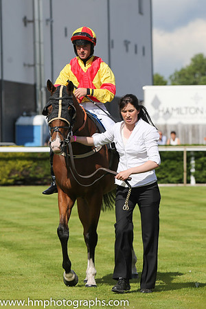 04th Deputy Consort (USA) ( 2 , yellow, red cross sashes ) and R.P. Cleary - Trainer : R. K. Watson - Owner : T.B. Ferris