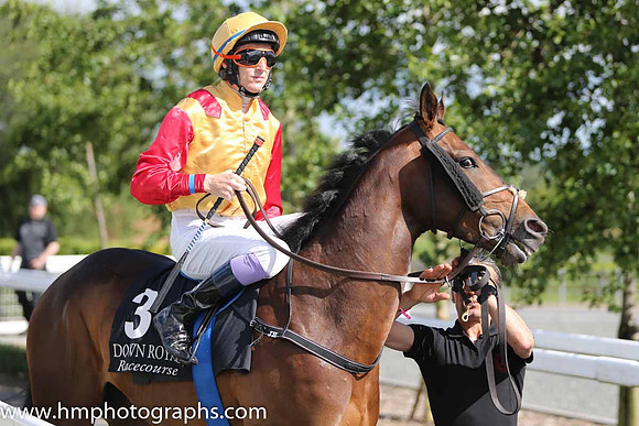 01st Lake Champlain ( 3 , yellow, red epaulettes ) and F.M. Berry - Trainer : Mrs John Harrington - Owner : Anamoine Limited