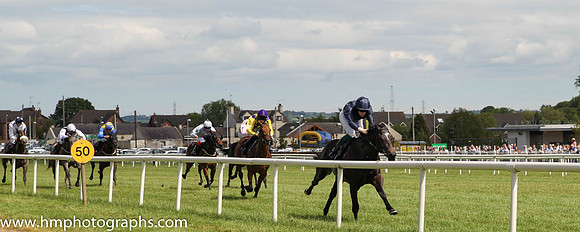 01st Independence Day ( 1 , dark blue ) and W.J. Lee - Trainer : David Wachman - Owner : Mrs.John Magnier/Michael Tabor/Derrick Smith