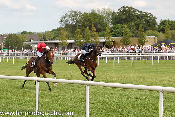 01st Botany Bay ( 9 , scarlet, white sleeves ) and N.G. McCullagh - Trainer : Charles O'Brien - Owner : Mrs Jacqueline O'Brien/Mrs.John Magnier/Michael Tabor