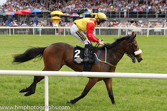08th Buenos Y Bobos ( 2 , yellow, red epaulettes ) and C.T. Keane - Trainer : G.M.Lyons - Owner : Anamoine Limited