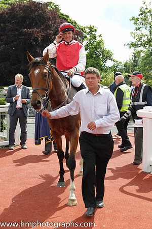 01st Botany Bay ( 9 , scarlet, white sleeves ) and N.G. McCullagh - Trainer : Charles O'Brien - Owner : Mrs Jacqueline O'Brien/Mrs.John Magnier/Michael Tabor