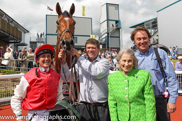 01st Botany Bay ( 9 , scarlet, white sleeves ) and N.G. McCullagh - Trainer : Charles O'Brien - Owner : Mrs Jacqueline O'Brien/Mrs.John Magnier/Michael Tabor