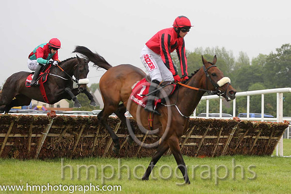 1st Queen Alphabet ( 1 , red, black diamond ) and J.J. Burke - Trainer : Peter Fahey - Owner : Mrs Carmel Ennis