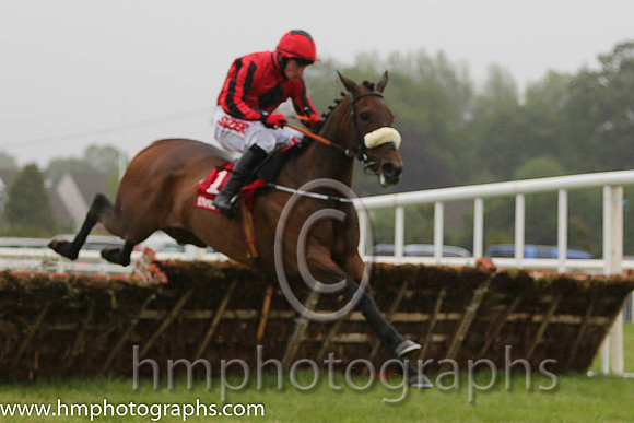 1st Queen Alphabet ( 1 , red, black diamond ) and J.J. Burke - Trainer : Peter Fahey - Owner : Mrs Carmel Ennis
