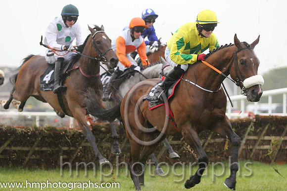 05th Iffjack ( 5 , yellow, emerald green triple diamond ) and K.C. Sexton - Trainer : Gordon Elliott - Owner : John F.Doyle