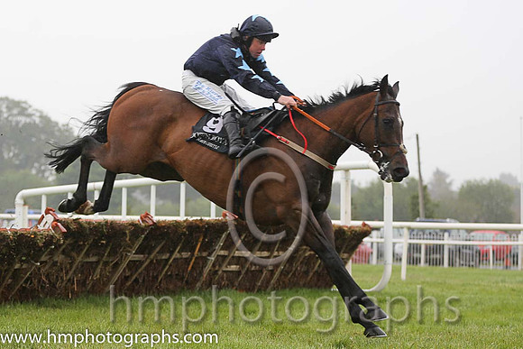 01st Three Stars ( 9 , dark blue, light blue star ) and A.E. Lynch - Trainer : Henry de Bromhead - Owner : Robert Finnegan