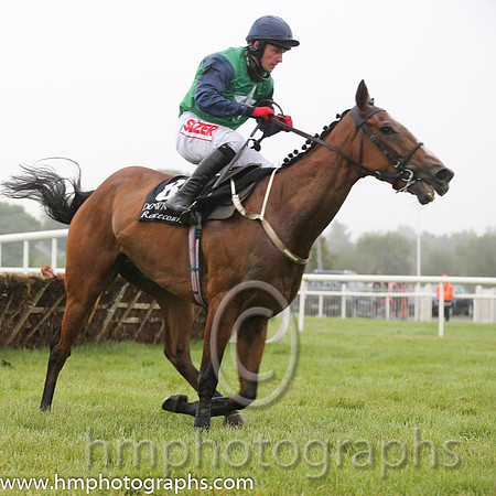 08th Thomas Ledger ( 8 , emerald green , white star ) and J.J. Burke - Trainer : H.Rogers - Owner : B W Firth