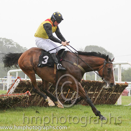 09th Bach On Track ( 3 , yellow, red epaulettes ) and B.M. Cash - Trainer : Patrick Downey - Owner : Plus Fours Syndicate