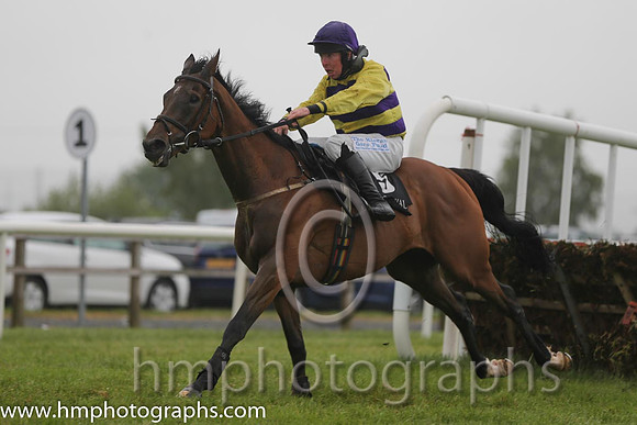 05th Run With The Wind ( 5 , yellow and purple hoops ) and A.E. Lynch - Trainer : S.R.B. Crawford - Owner : John B. O'Hagan