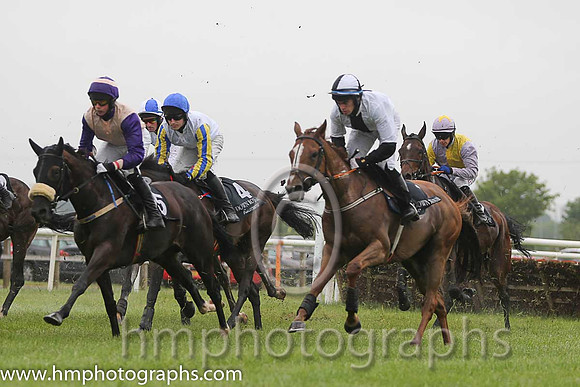 01st May Dullea ( 4 , white ) and J.S. McGarvey (3) - Trainer : Denis W. Cullen - Owner : Glending Syndicate