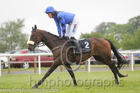 16th Key Account ( 2 , royal blue, dark blue sash ) and Andrew J. McNamara - Trainer : L. Byrne - Owner : Damien Carroll
