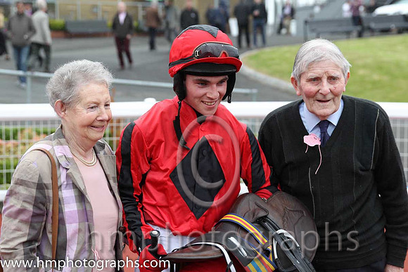 1st Queen Alphabet ( 1 , red, black diamond ) and J.J. Burke - Trainer : Peter Fahey - Owner : Mrs Carmel Ennis