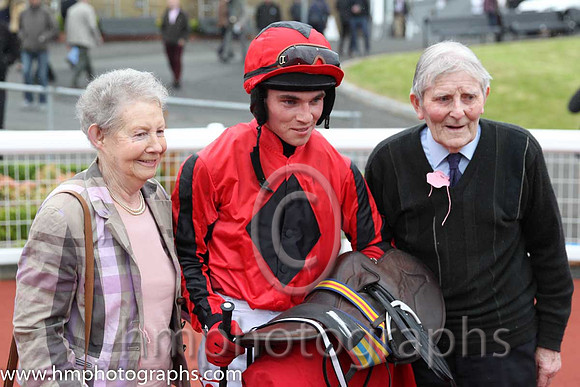 1st Queen Alphabet ( 1 , red, black diamond ) and J.J. Burke - Trainer : Peter Fahey - Owner : Mrs Carmel Ennis