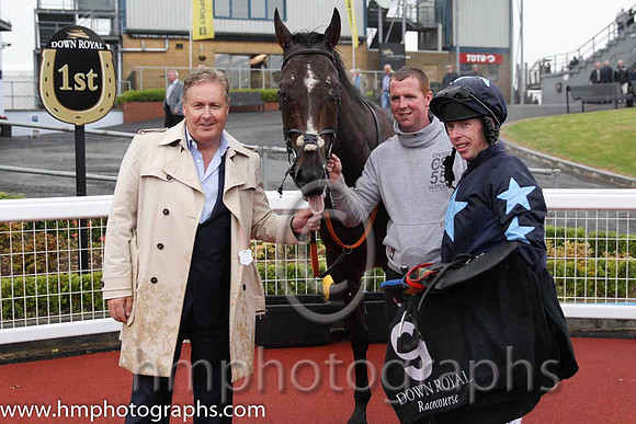 01st Three Stars ( 9 , dark blue, light blue star ) and A.E. Lynch - Trainer : Henry de Bromhead - Owner : Robert Finnegan