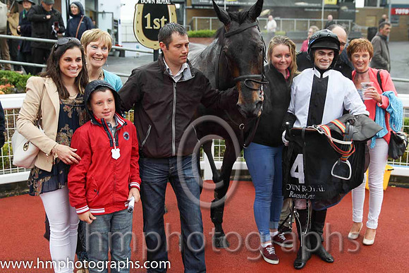 01st Rawnaq ( 4 , white, black panel ) and K.M. Smith (7) - Trainer : Matthew J. Smith - Owner : Kevin John Smith