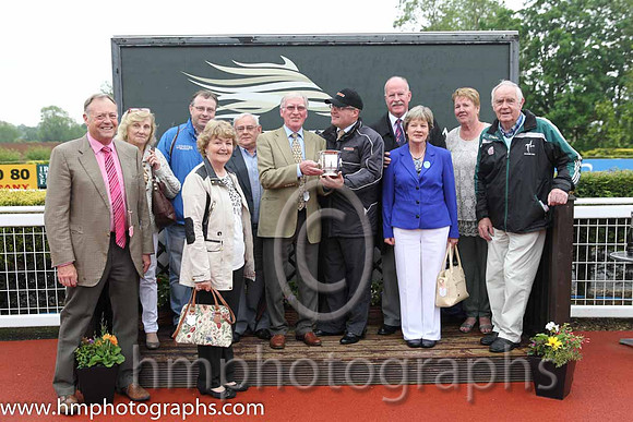 01st May Dullea ( 4 , white ) and J.S. McGarvey (3) - Trainer : Denis W. Cullen - Owner : Glending Syndicate