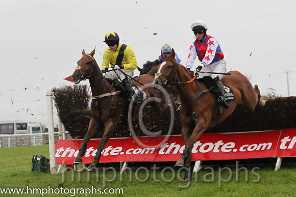 06th F Ocean Glandore ( 5 , royal blue, red cross sashes ) and P.J. Cawley (7) - Trainer : Denis Gerard Hogan - Owner : Lostwelton Syndicate