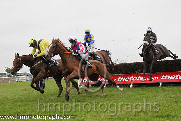 06th F Ocean Glandore ( 5 , royal blue, red cross sashes ) and P.J. Cawley (7) - Trainer : Denis Gerard Hogan - Owner : Lostwelton Syndicate