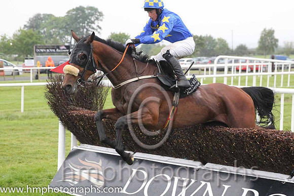 04th King Norman ( 4 , royal blue, yellow star ) and C.D. Maxwell (3) - Trainer : John G. Carr - Owner : Sean Powell