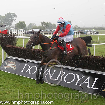 06th Mister Hotelier ( 7 , light blue, red star ) and M.P. Fogarty - Trainer : C.A.Murphy - Owner : Mark McDonagh