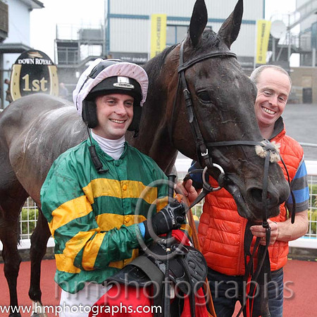 01st Elegant Statesman ( 11 , emerald green and orange hooped ) and N.P. Madden - Trainer : Henry de Bromhead - Owner : John P. McManus