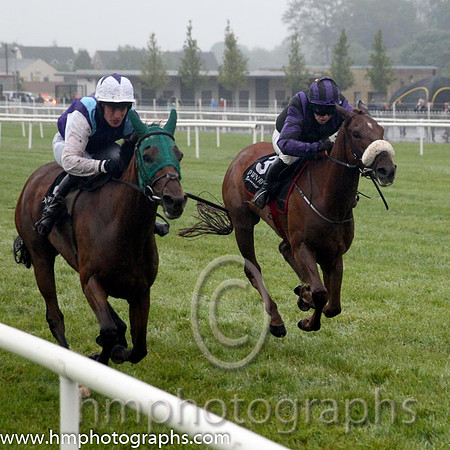 03rd Walkers Point ( 4 , purple, light blue epaulettes ) and P.A. King (7) - Trainer : David M.O'Brien - Owner : Aidan Fogarty