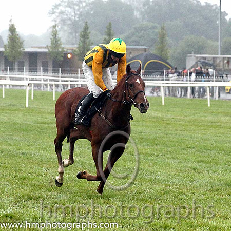 05th I Charlie ( 2 , yellow and dark green stripes ) and N. McParlan (5) - Trainer : G.A. Kingston - Owner : G.A. Kingston