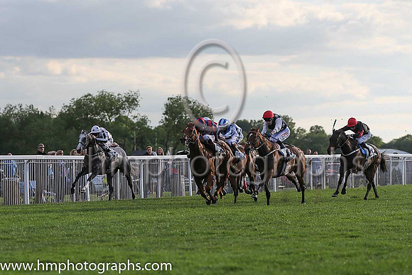 1st No 2 Souville (9) - Jockey: G Baker - Trainer: C F Wall - Colours: blue, white stars