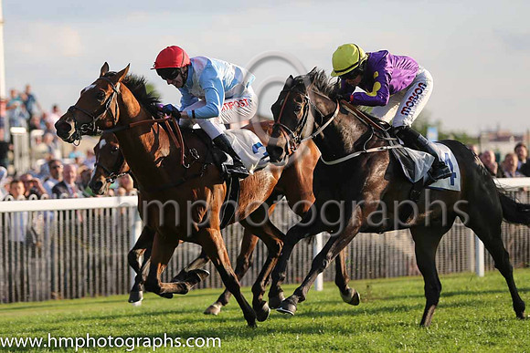 1st No 3 Lady Marl (4) - Jockey: G Baker - Trainer: G L Moore - Colours: light blue, white cross belts