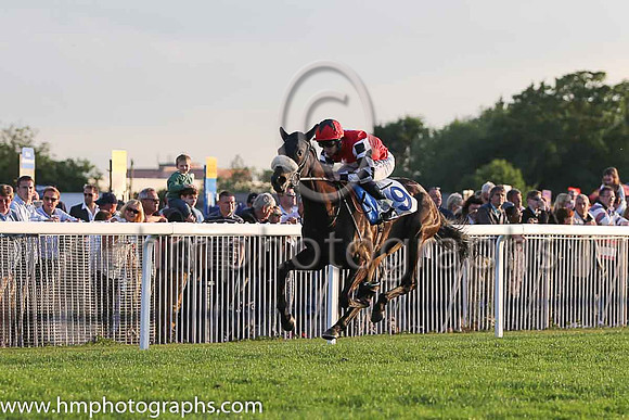 10th No 9 Island Authority (3) - Jockey: Oisin Murphy - Trainer: E A L Dunlop - Colours: red, white star