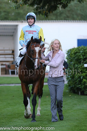 1st No 9 Taraz (6) - Jockey: T P Queally - Trainer: R Varian - Colours: light blue, yellow shouders