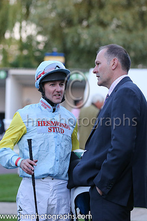 1st No 9 Taraz (6) - Jockey: T P Queally - Trainer: R Varian - Colours: light blue, yellow shouders