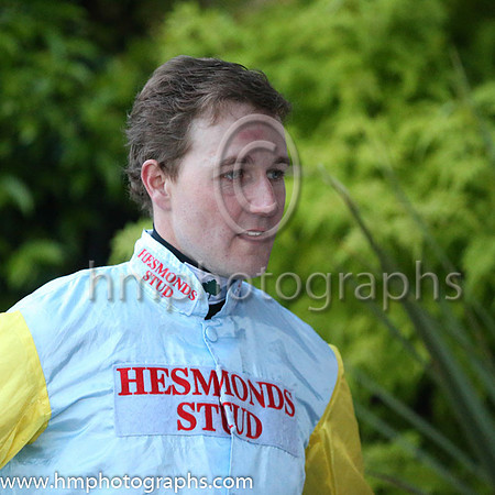 1st No 9 Taraz (6) - Jockey: T P Queally - Trainer: R Varian - Colours: light blue, yellow shouders