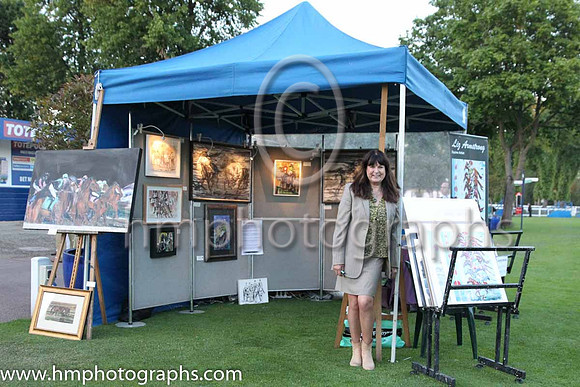 www.elizabetharmstrong.co.uk Equine Artist at Royal Windsor Racecourse