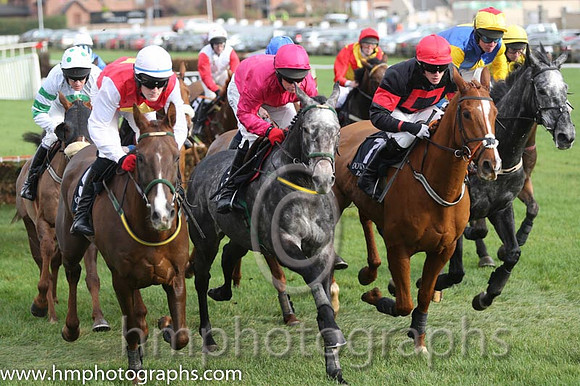 03 Flinders River and G N Fox - - 03rd (9 ,red, yellow diamond ) Trainer - N Meade