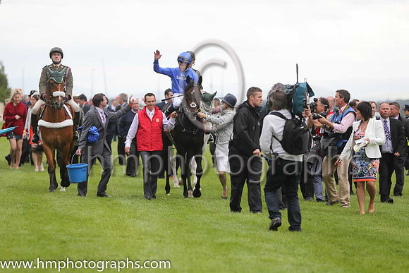1st - 4 Jack Hobbs (GB) - Trainer: John Gosden (in GB) - Jockey: W Buick - Owner: Godolphin  Partners - Colors: royal blue